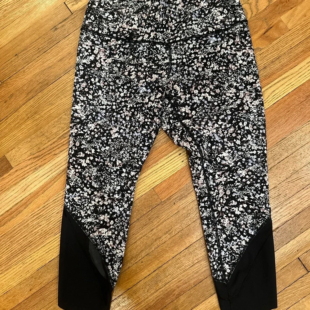 Lululemon Wunder Under crop leggings - Picture 8 of 8